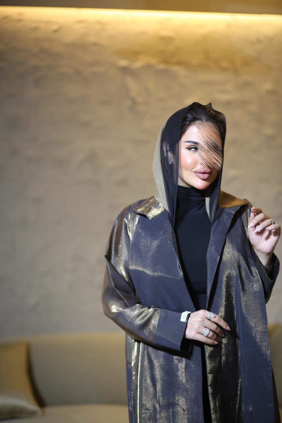 Abaya with golden shine