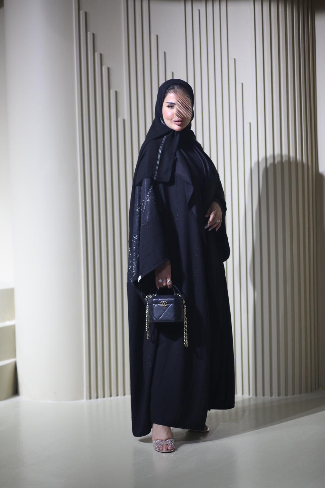 abaya to be made of a high-quality, luxurious