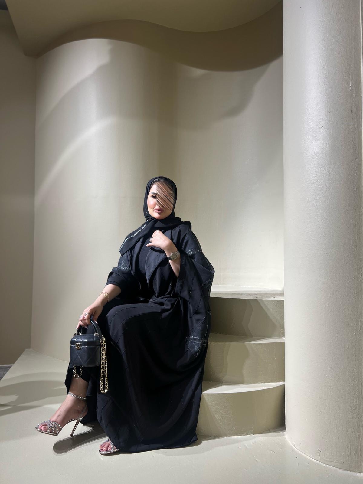 abaya to be made of a high-quality, luxurious