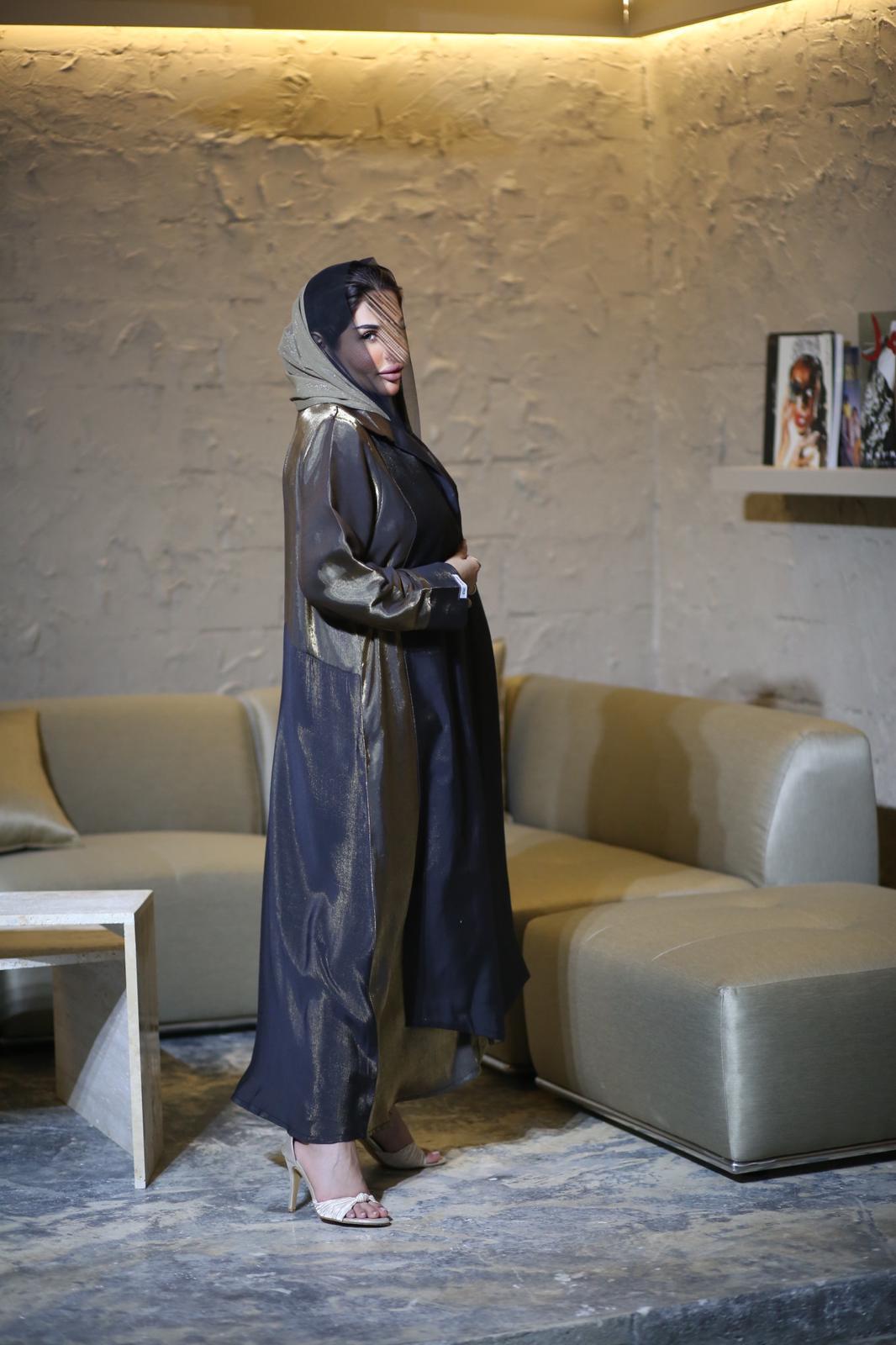 Abaya with golden shine