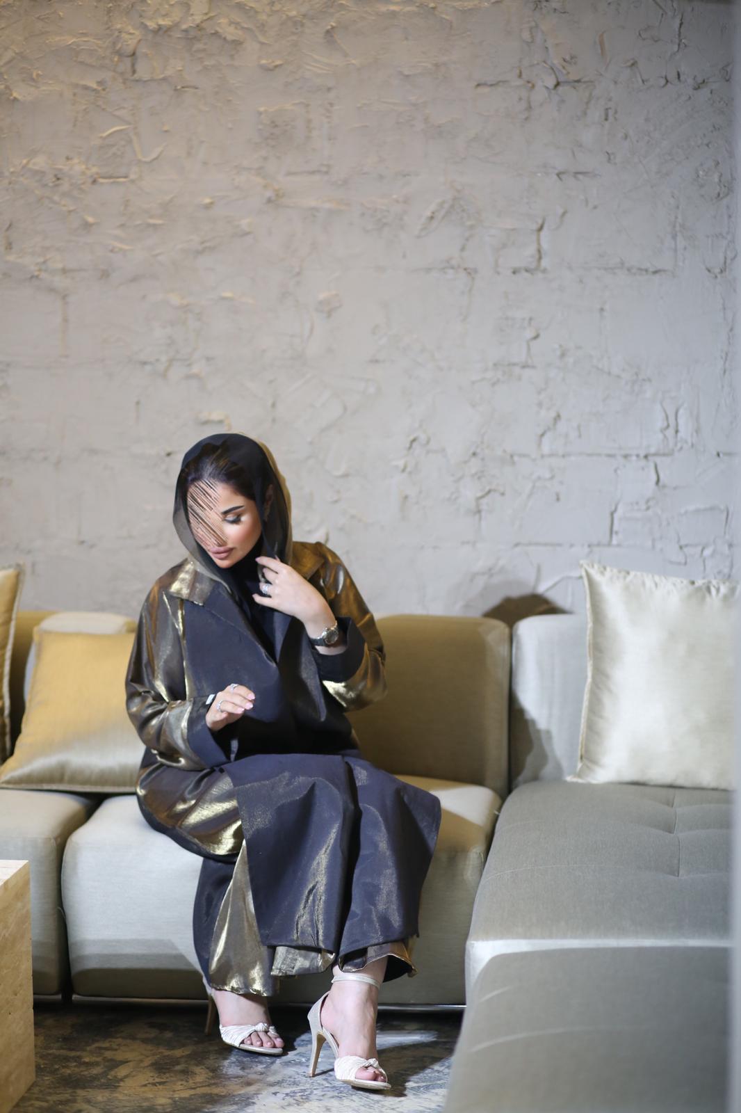 Abaya with golden shine