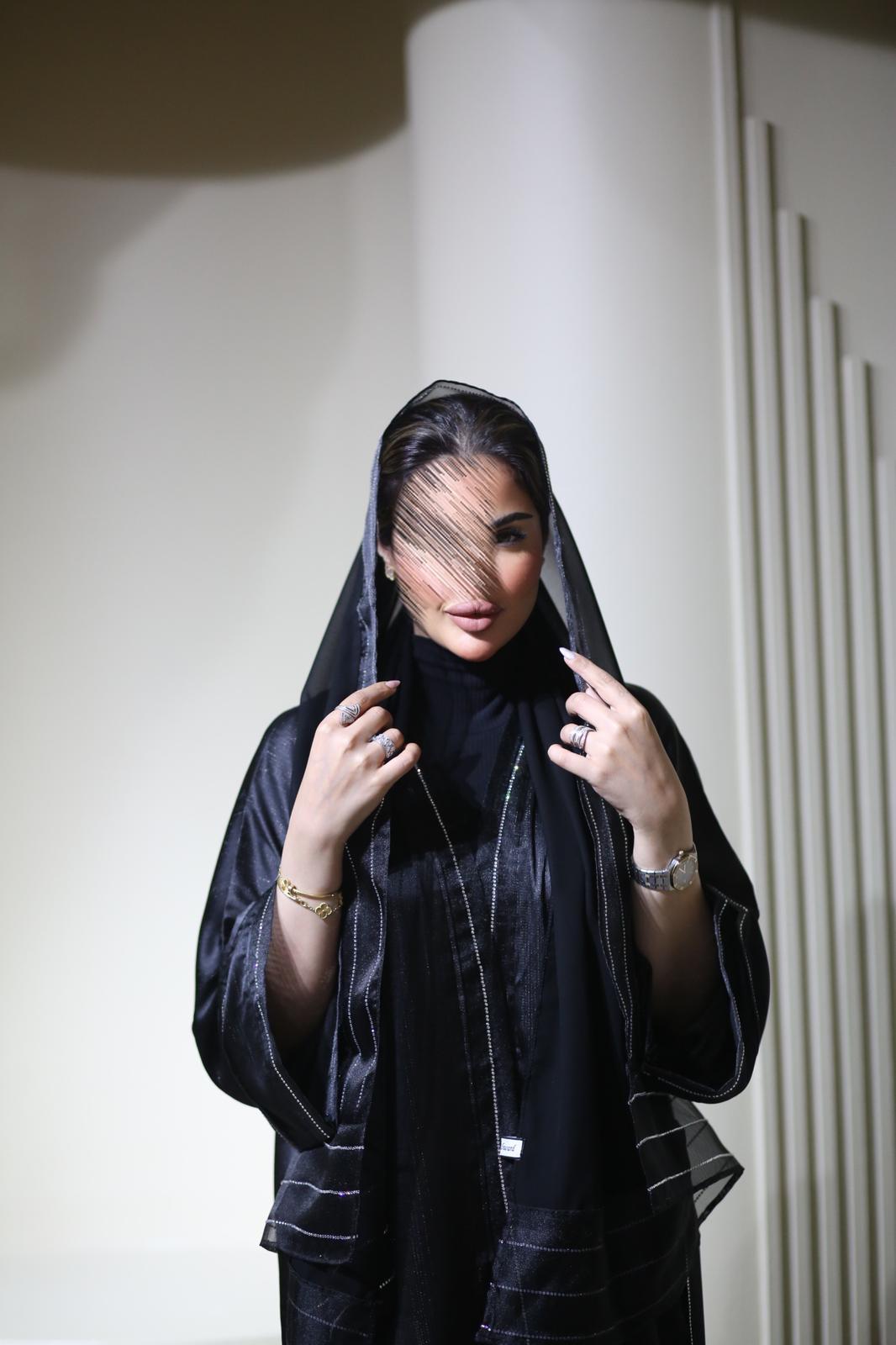 Abaya with sheen and striped chiffon