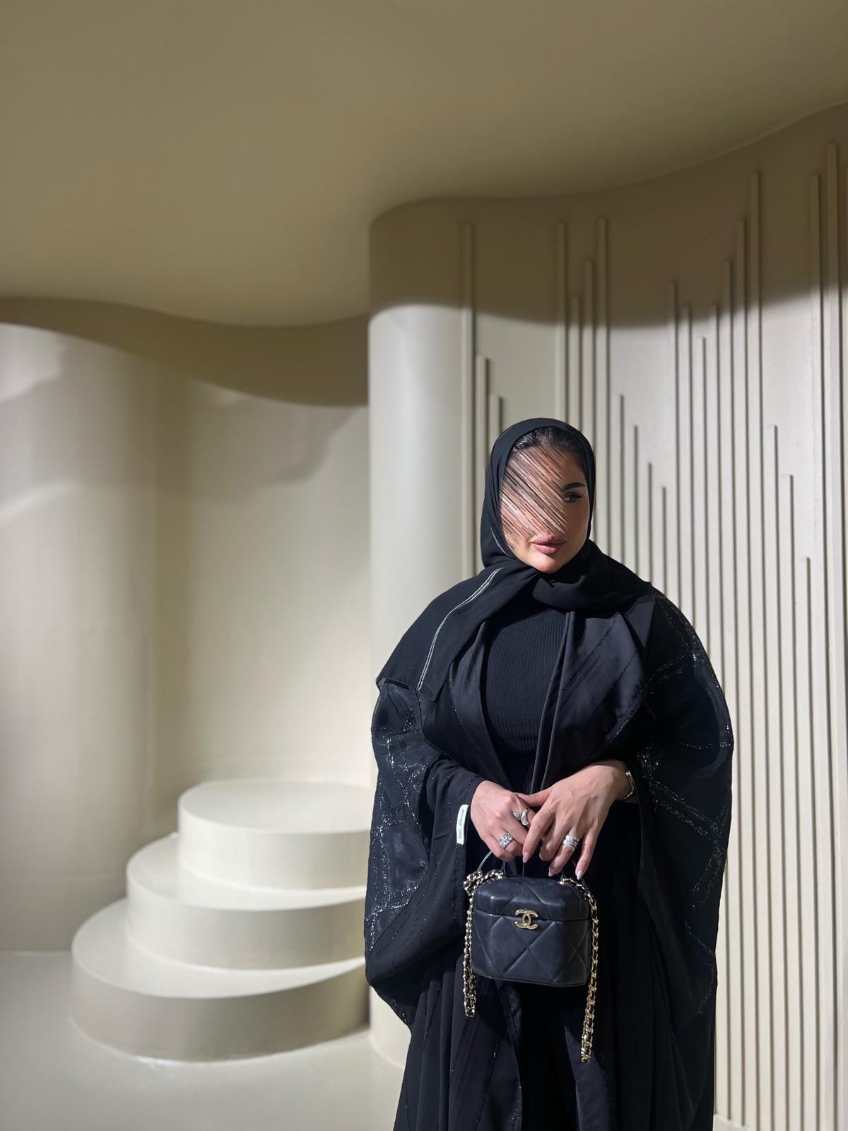 abaya to be made of a high-quality, luxurious