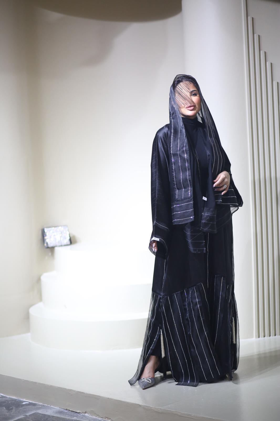 Abaya with sheen and striped chiffon