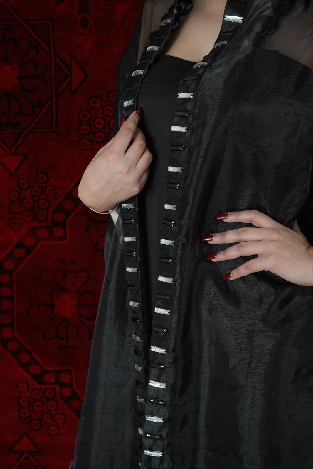 Embroidered abaya with chiffon sleeves