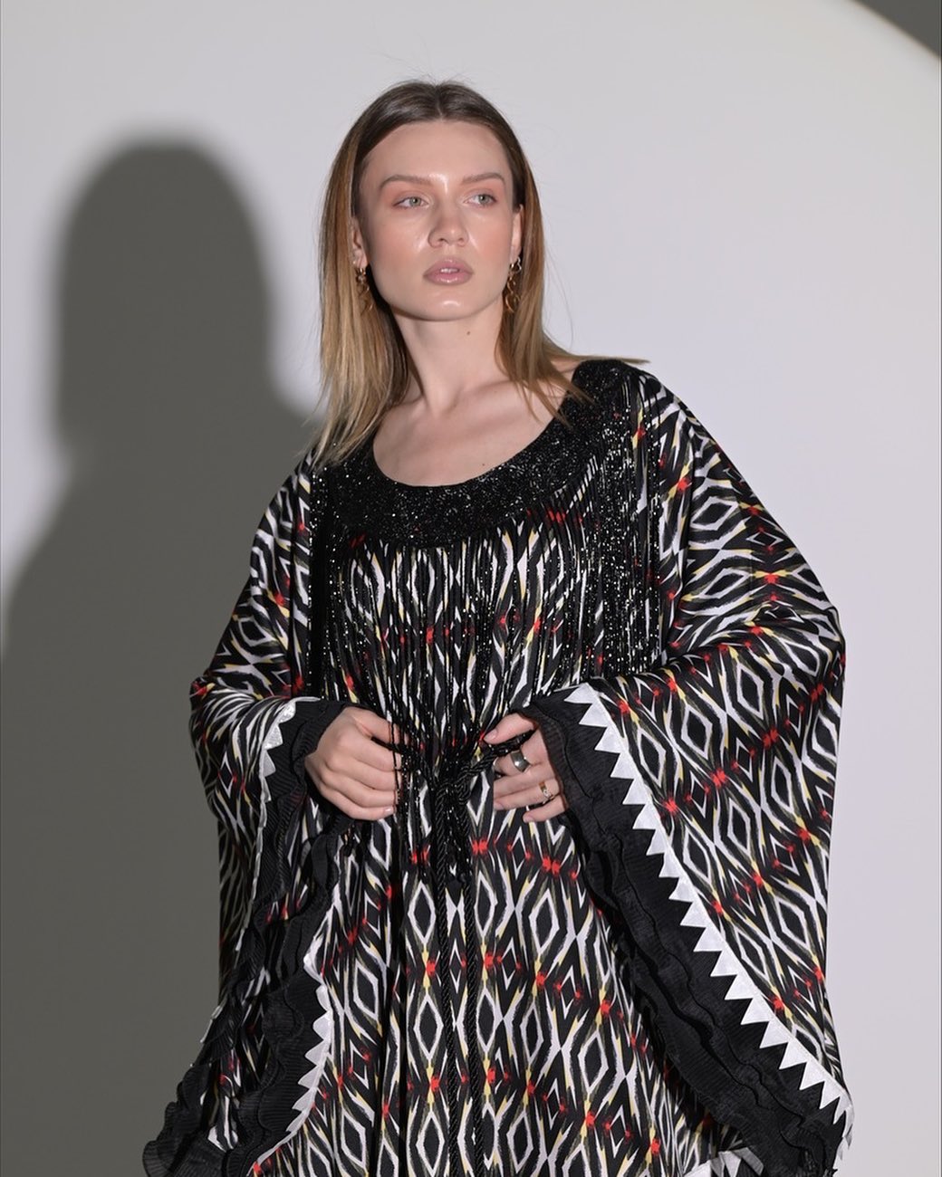 Loose butterfly-like abaya with wide sleeves