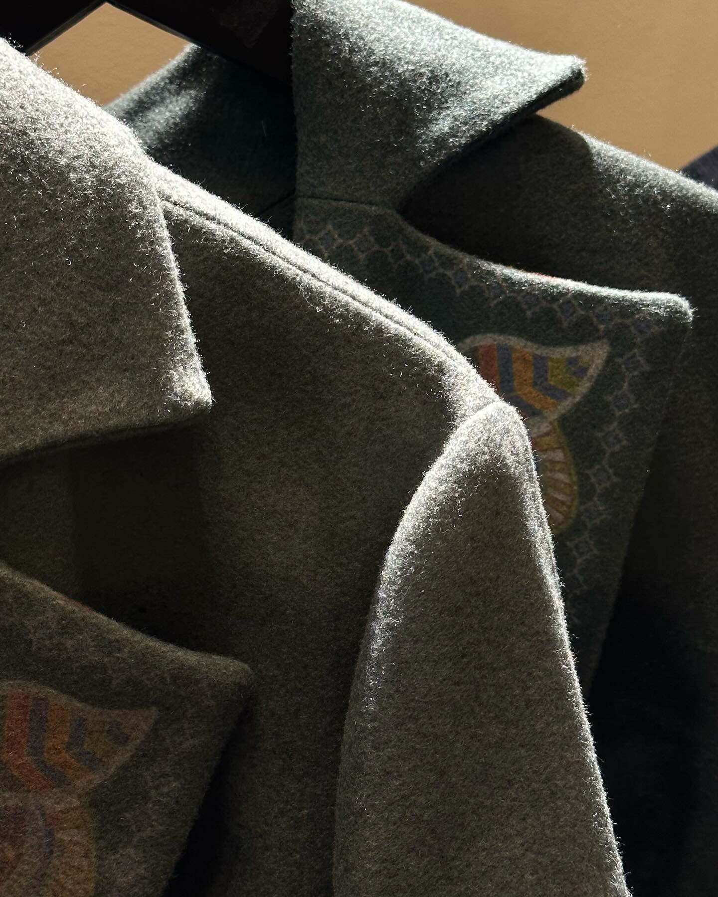 Elegant wool abaya, gray