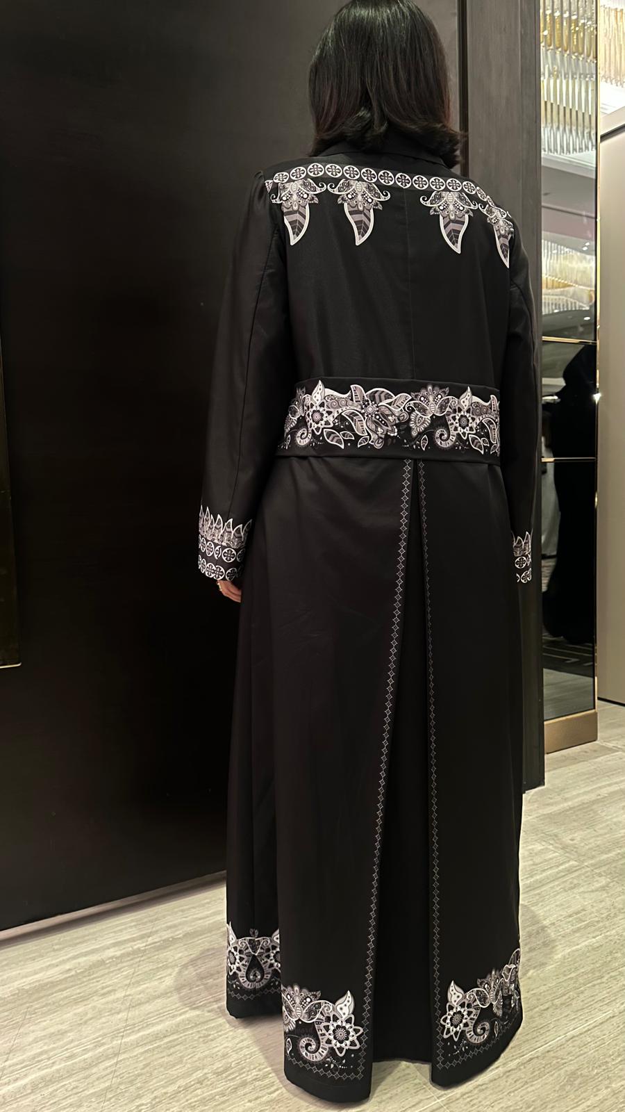 Black abaya with embroidery print on sleeves and collar