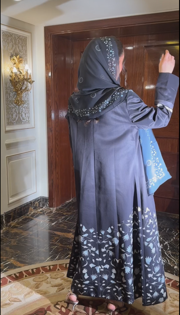 Reversible Jacquard Silk Abaya with Elegant Floral Design