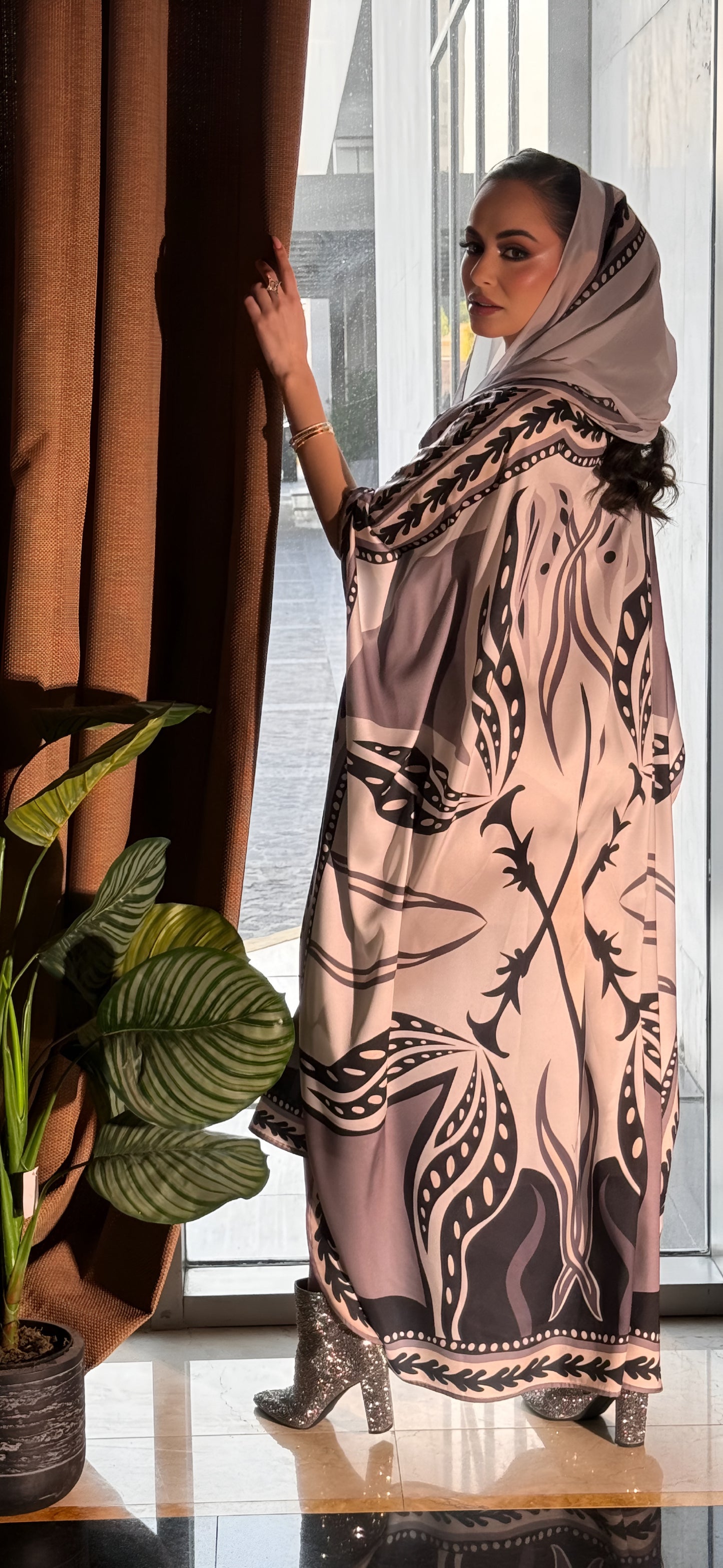 Sophisticated Silk Kaftan with Elegant Patterns