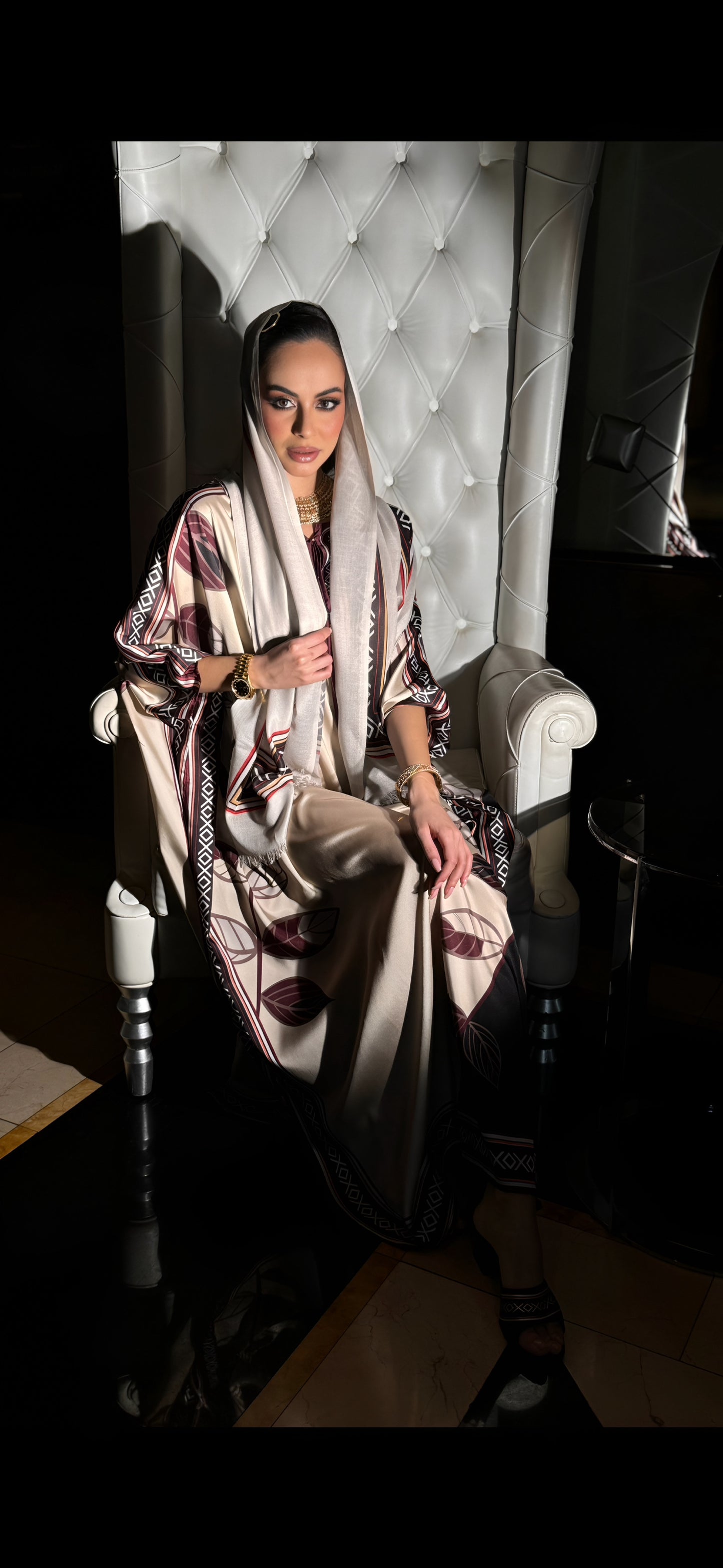 Elegant Maxi Dress Set with Scarf and Stylish Sandals