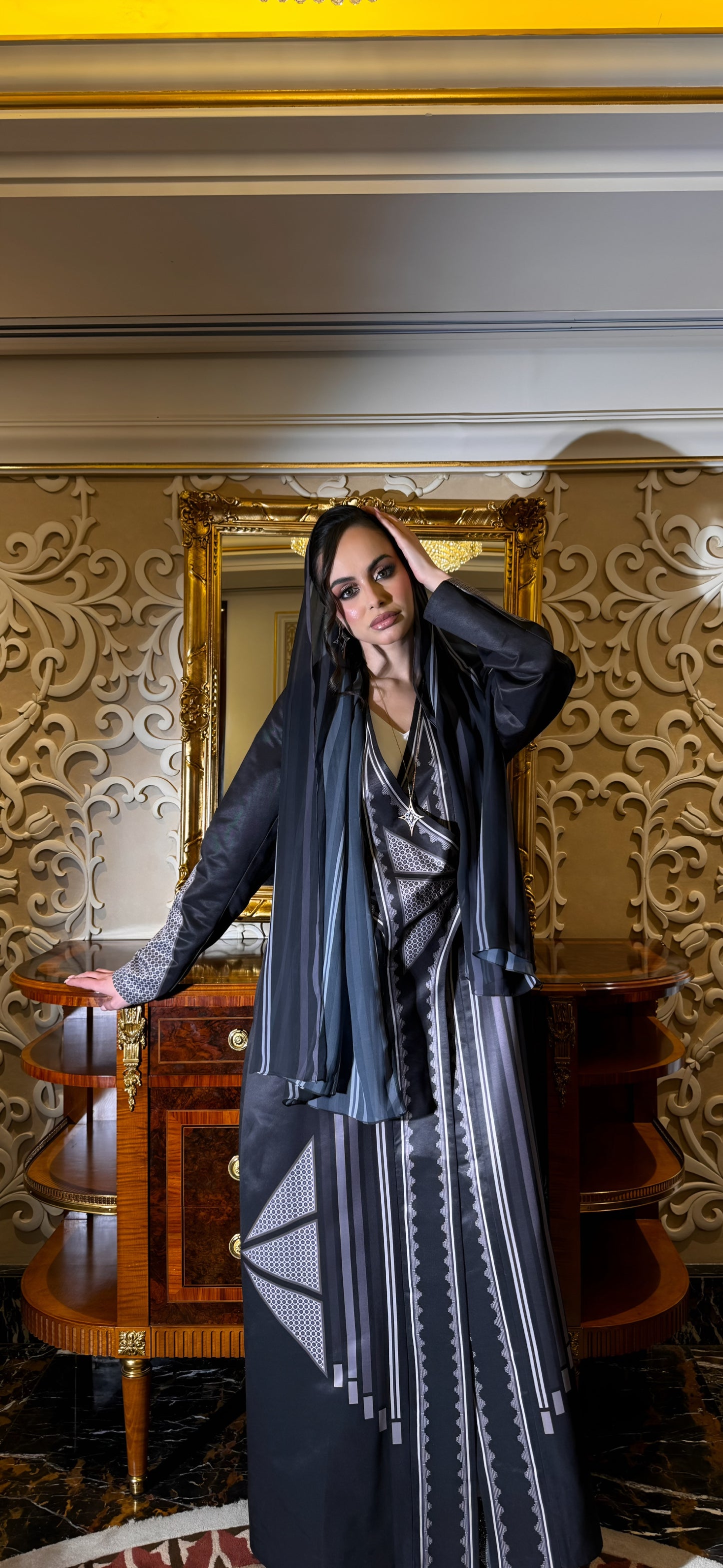 Chic Jacquard Silk Abaya with Modern Geometric Patterns