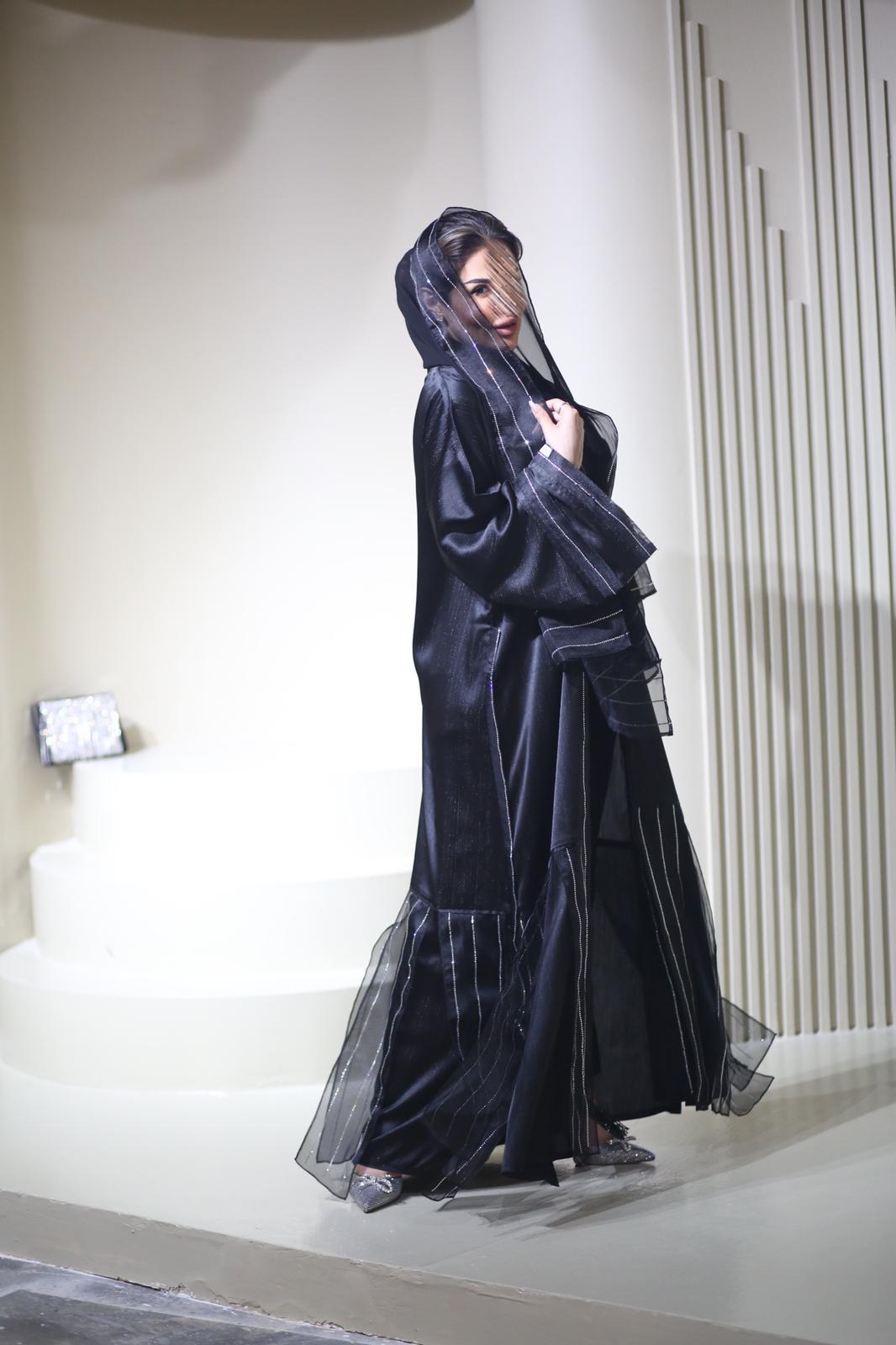 Abaya with sheen and striped chiffon