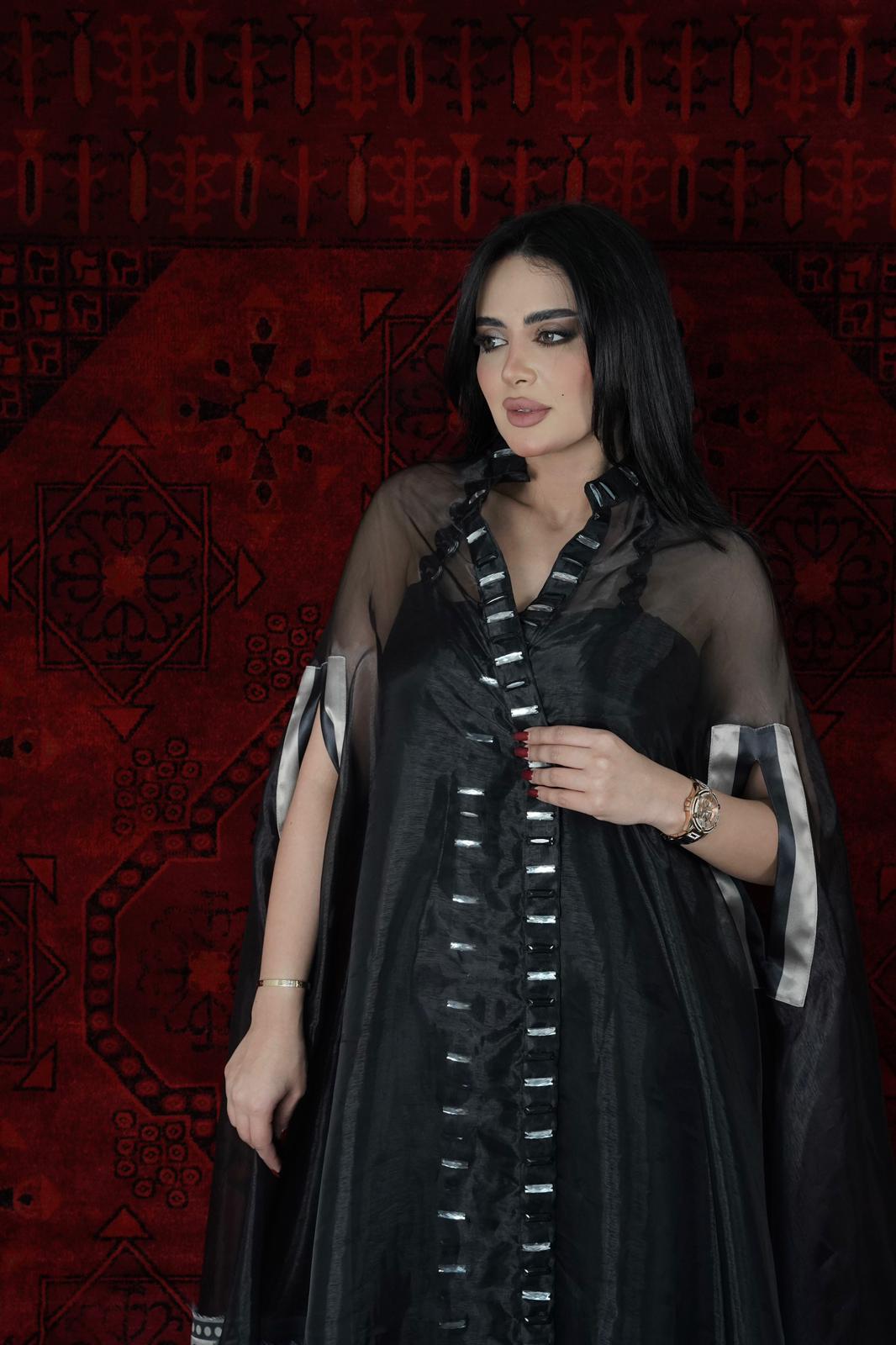 Embroidered abaya with chiffon sleeves