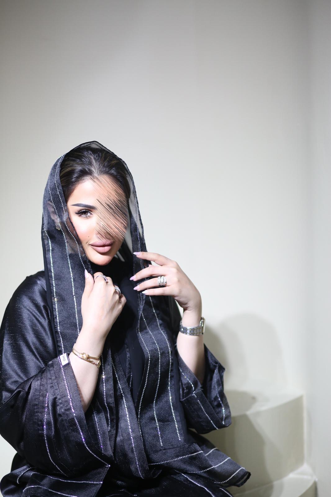 Abaya with sheen and striped chiffon